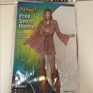 Spirit Halloween Women’s Hippie Costume